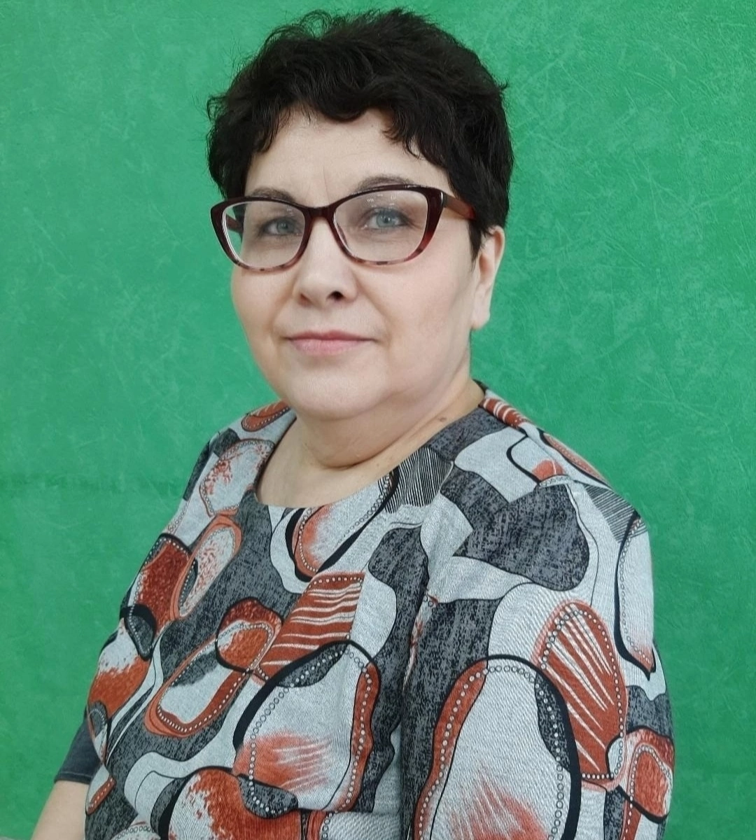 Старостина Светлана Николаевна.